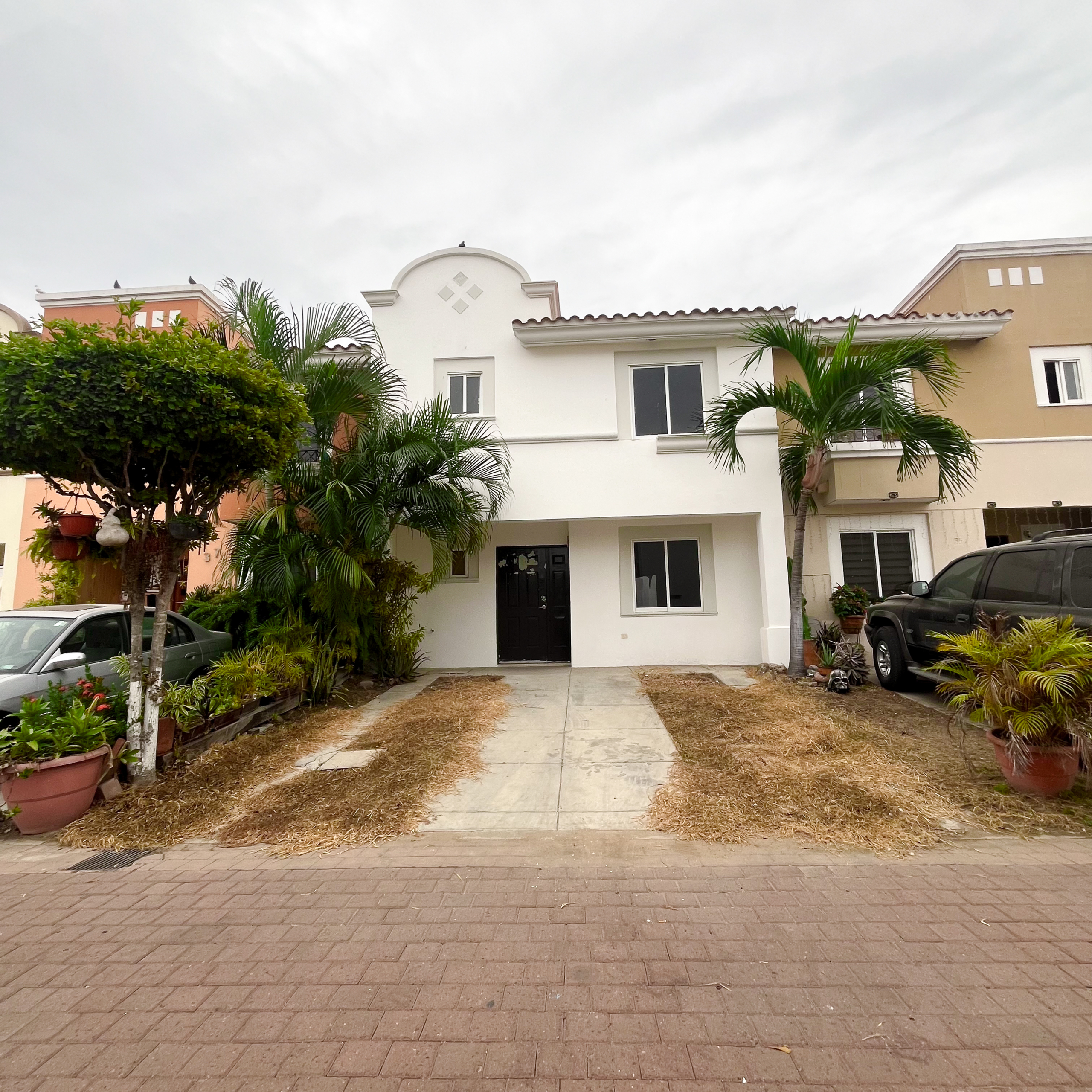 Casa en renta anual Paseo de los Olivos en Mazatlán Sinaloa