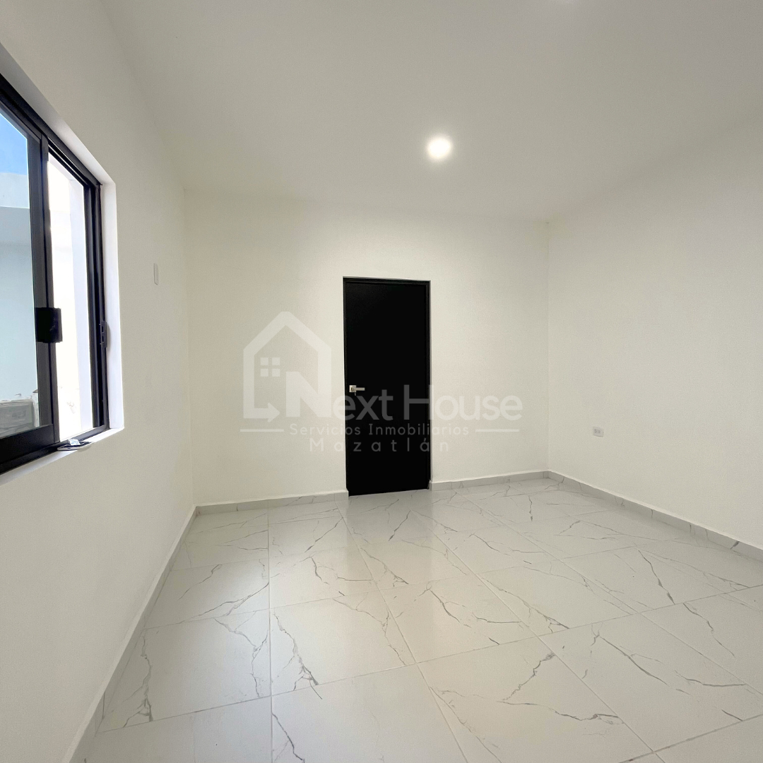 Casa en Valles del Ejido, Mazatlán: 2 recámaras, 2 baños, patio y cochera doble. $1.98M. Acepta crédito. ¡Agenda tu cita hoy!