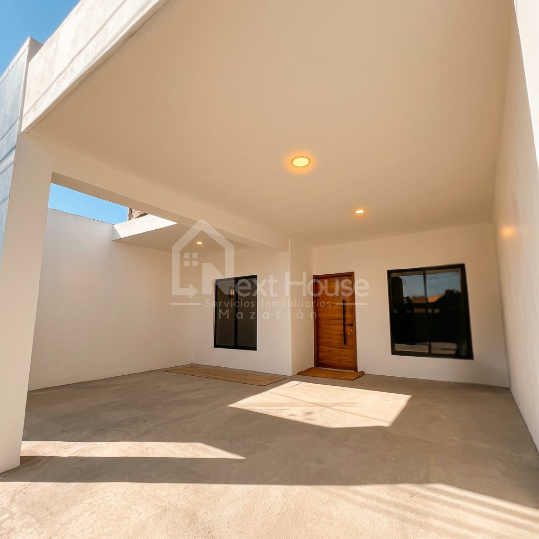 Casa en Valles del Ejido, Mazatlán: 2 recámaras, 2 baños, patio y cochera doble. $1.98M. Acepta crédito. ¡Agenda tu cita hoy!